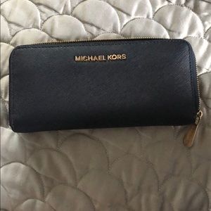 Michael kors wallet